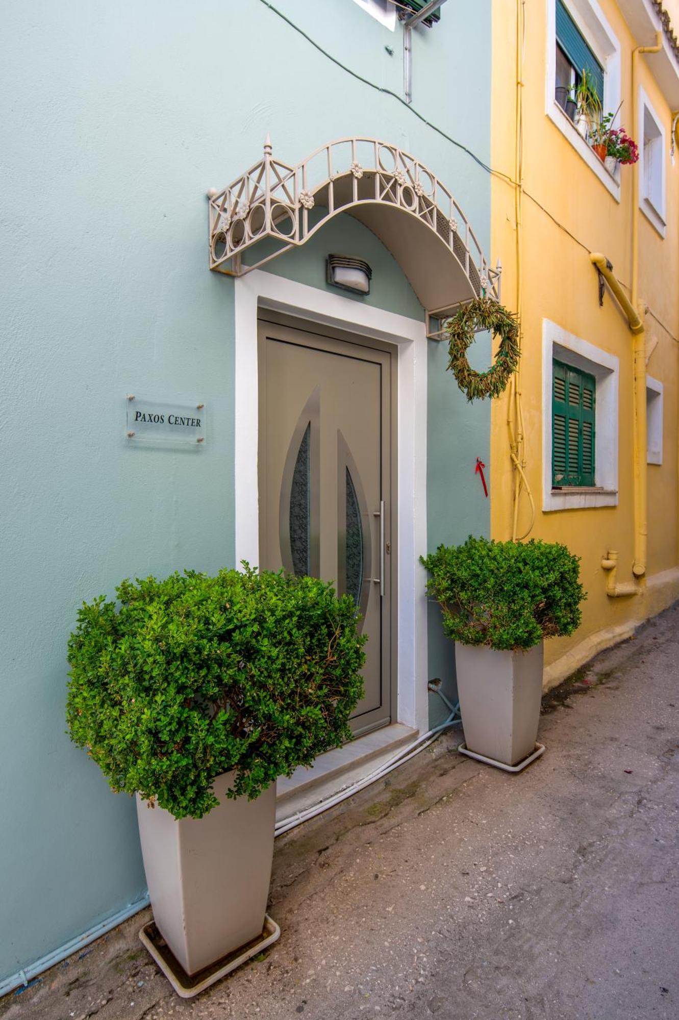 Paxos Center Gaios